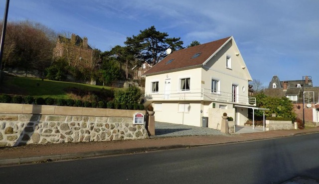 Le Clos des Camélias, 4 chambres- 8 personnes- 300m de la plage