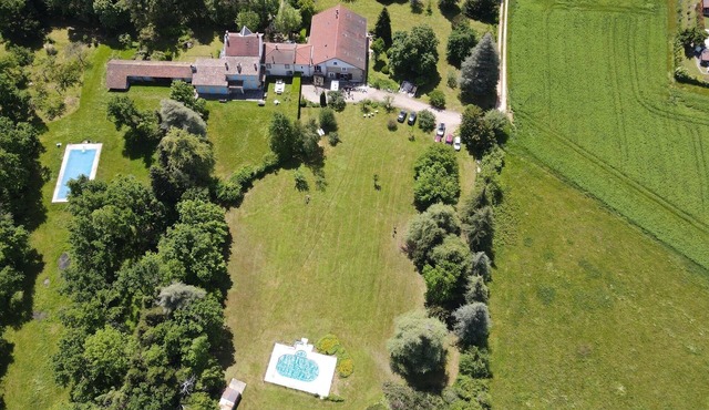 Le Clos des Collières - 15 Sleeps - 5 Bedrooms - Private Pool & Park