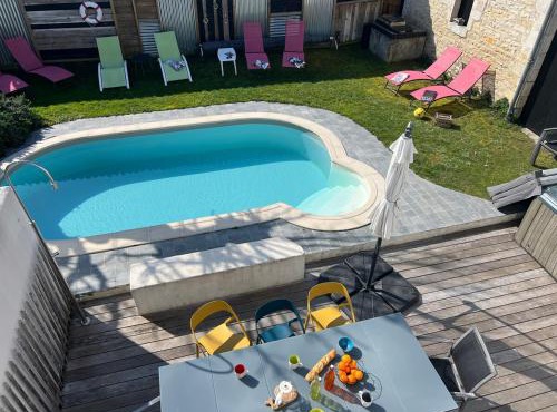 Le Clos des Figuiers villa pool and jacuzzi