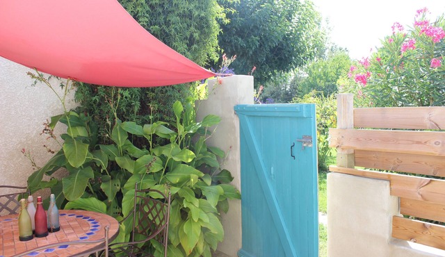 Le Clos des Vergers Air-conditioned cottage with access to the jacuzzi