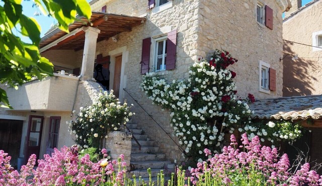 Le Clos Lau-Tave — Charming 110 m² Provençal home with private garden