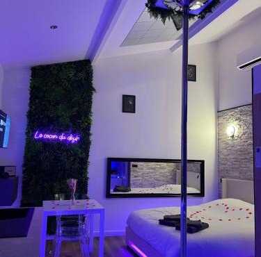 Le Cocon du Désir, Love Room, Jacuzzi