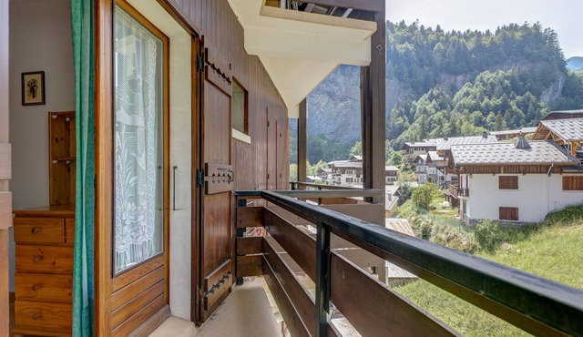 Le Col des Aravis - Two Bedroom Apartment, Sleeps 5