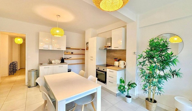 Le Colbert - Balcony, 4 bedrooms, 4 bathrooms