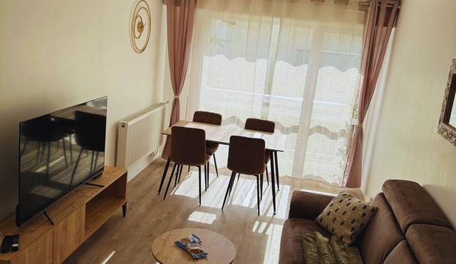 Le Colisée à Deux Pas