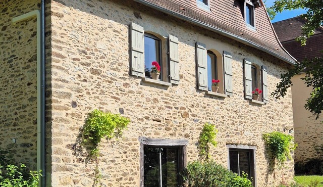 Le colombié, Superbe maison en pierre rénovée.