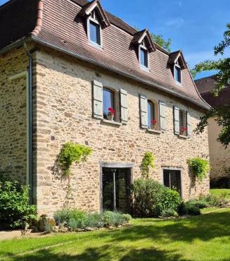 Le colombié Superbe maison en pierre rénovée