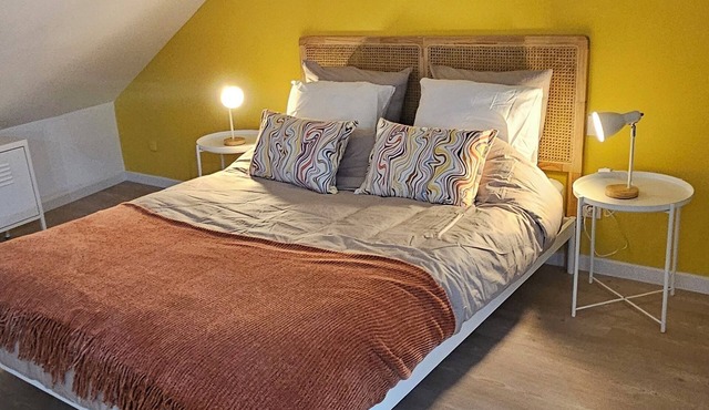 Le comble de Lens/Large, quiet, bright studio 10 minutes from the station and stadium