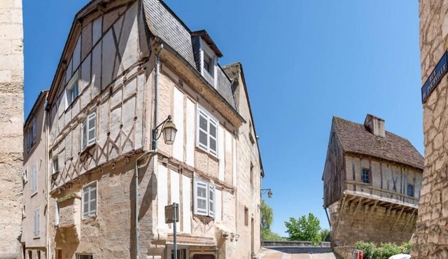 Le Cosy - Comfort and Serenity in the Historic Heart