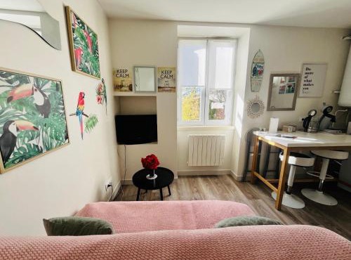 Le Cosy, Rives Entre Lyon et Grenoble, lit Queen 160, 4 pers, Calme côté jardin