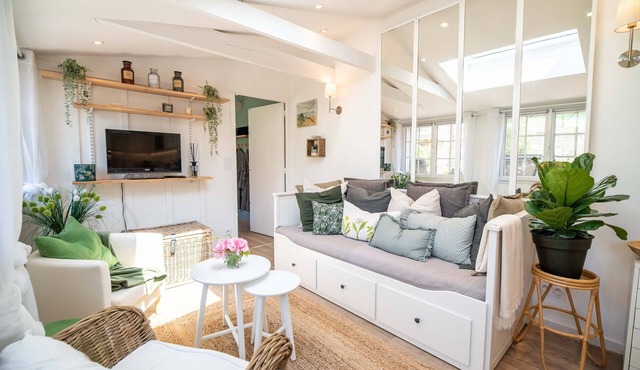 Le Cottage garden view