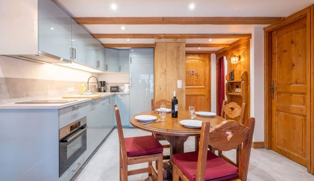 Le Cristal NB16 · Central apartment close to the slopes + Parking