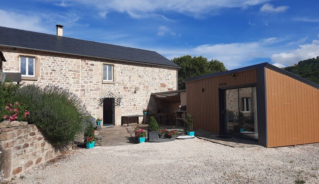 Le Crochet de Pervenche, 4-star self-catering cottage in a quiet country setting