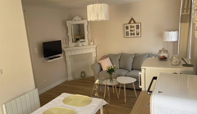 Le D'Eu On the road between Glass and Sea, at the gateway to the Baie de Somme