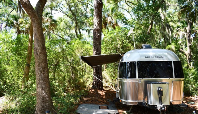 le de Paon- Private Island & Airstream!