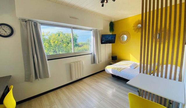 Le Delta * Centre/CHU * private parking * Netflix/Wifi