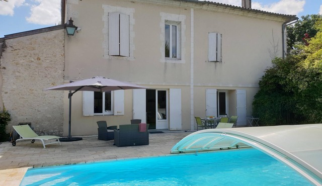 LE DOMAINE DU HAUT PREAU-7 bedrooms-5 bathrooms, swimming pool, tennis court, petanque area