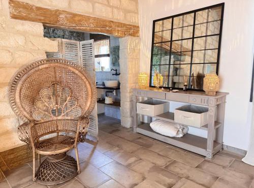 LE DOMAINE D'AMBRE La maison des Vendangeurs