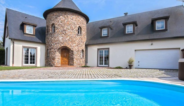 Le Domaine du Castel Piscine & Spa * Near EUROPA-PARK & ROUTE DES VINS