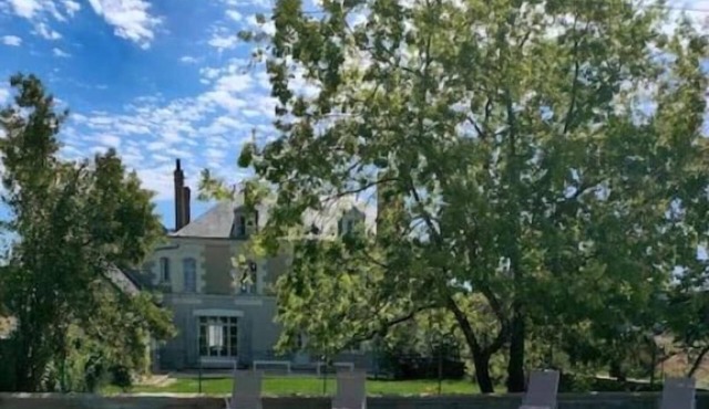 LE Domaine DU Bas-guéret Avec Salle DE Réception