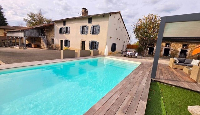 Le domaine la Roche Peyrilhac