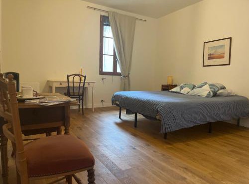 Le Dorat Bright & Quiet