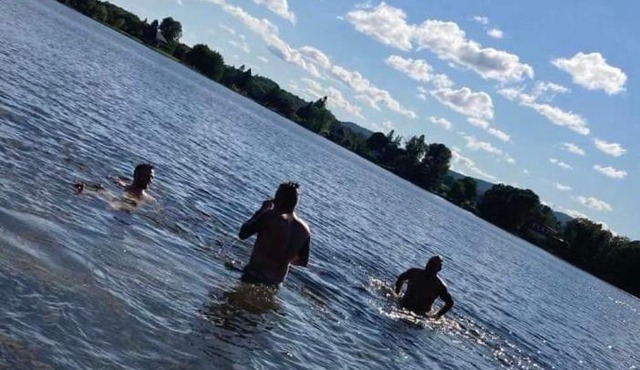 Le Duc on the Lake - Cozy waterfront Cottage