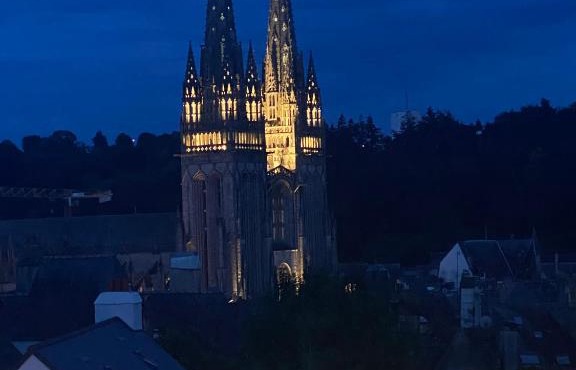 Le duplex Saint-Corentin - Hyper Centre - Parking Privé