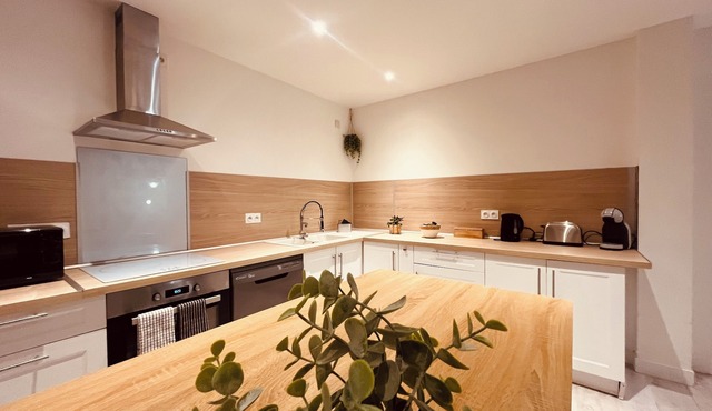 Le Félicité: spacious P4/98 m2 + parking lot