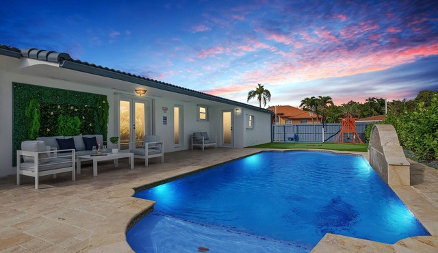 Le Femme Paradise/Heated Pool/Mini Golf/Pickleball/5 Bedrooms/Jacuzzi/BBQ
