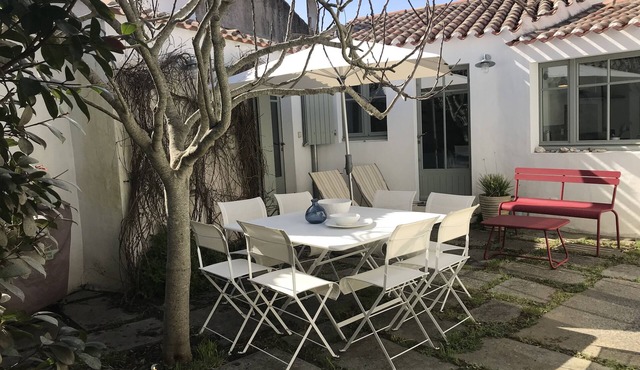 LE FIGUIER charming house on Ile d'yeu, in the heart of Saint-Sauveur, 5 bedrooms