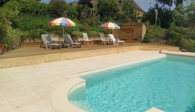 Le Figuier: In the heart of black Périgord, old farmhouse with panoramic view