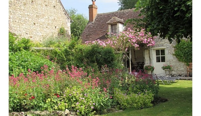LE FLEUVE -COTTAGE HOLIDAY RENTAL, IN LE GRAND PRESSIGNY, INDRE-ET-LOIRE, FRANCE