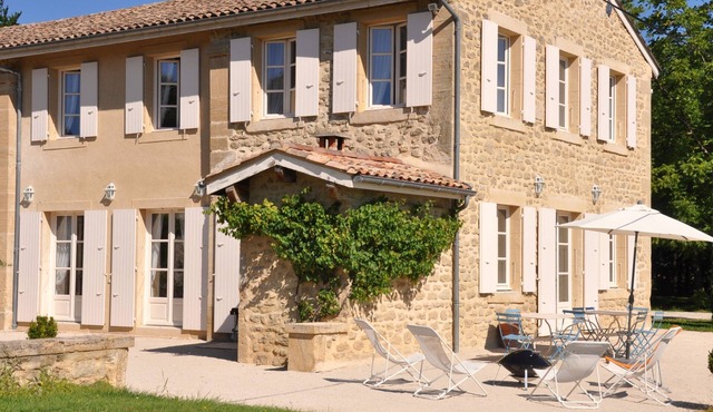 Le Four à Pain, charming & elegant holiday home, 10 p., at gates of Provence