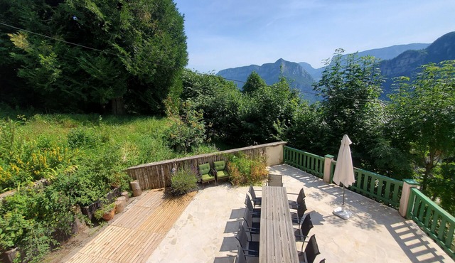 Le Parchey, a cosy mountain gite