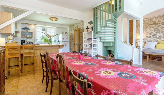 Le Gîte de l'Orangerie de Kerlarec – A Peaceful Retreat in Nature