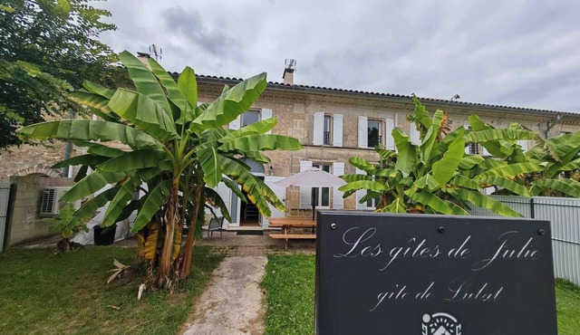 Le Gîte de Lubat Situé Dans le Secteur Paisible de Cézac