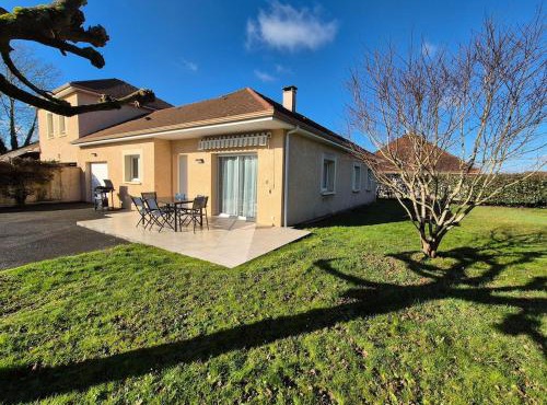 Le gîte de Midi for 6 pers - Quiet garden