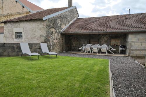 Le gîte du centre, parking avec recharge pour véhicule électrique