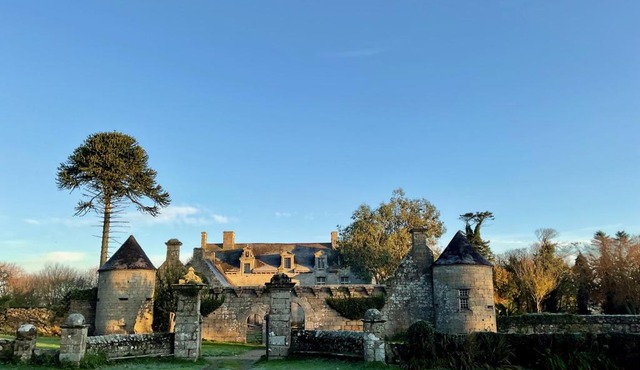 Le Gîte les NUZ (parc du château de Keroüartz)