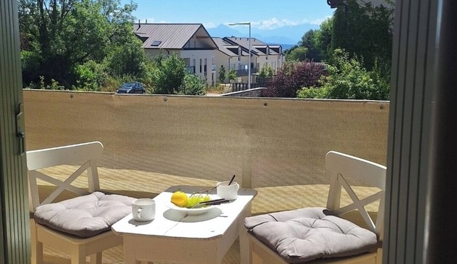 Le Genève-Parking Garage & Balcony-air-conditioned