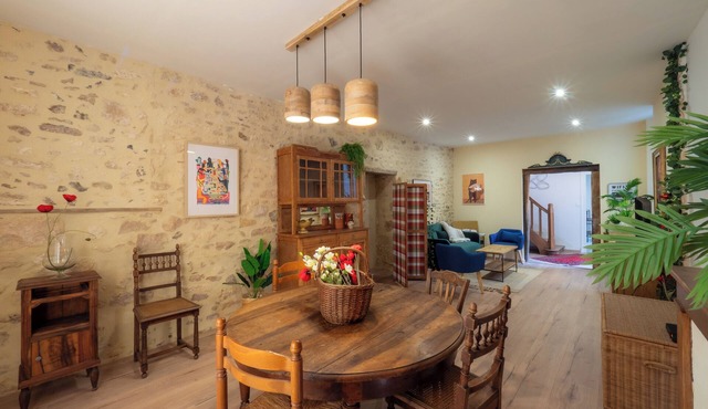 Le Gentil Coquelicot, all the charm of an old, tastefully renovated house.