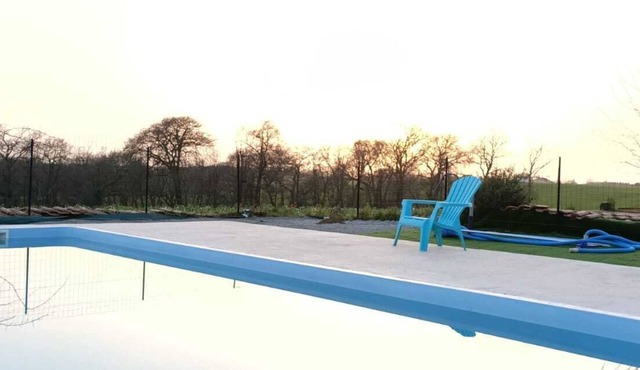 Le Gite de L'abeille Noire