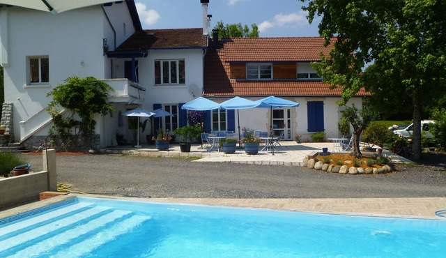 Le Gîte de Merete with SPA, wheelchair accessible, 8-14 people