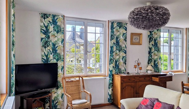 LE GITE DES DEUX LACS MORVAN NEAR LAC DES SETTONS 9PERS