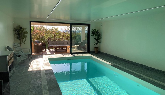 Le Gîte des GARRIGUES at the foot of Mont BOUQUET, private indoor pool, Sauna