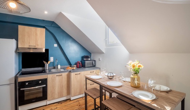 Le Grand Arsenal - Three Bedroom Apartment, Sleeps 6