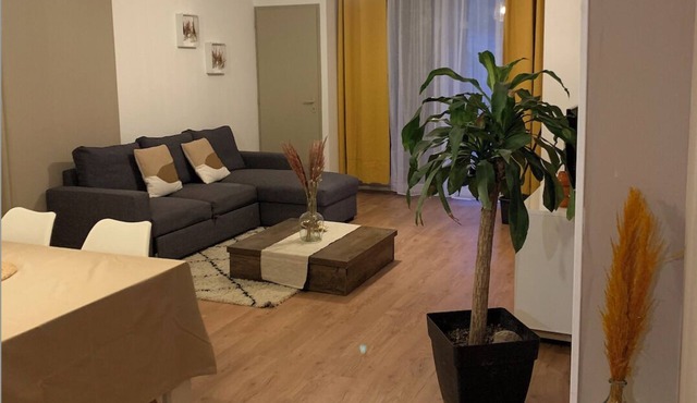 Le Grand Cocon de Nabeillou, Gîte à la Campagne Avec Piscine