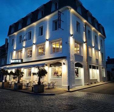 Le Grand Hôtel de la Marine "face à la mer"