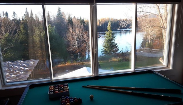 Le Grand Héron - Waterfront chalet with spa
